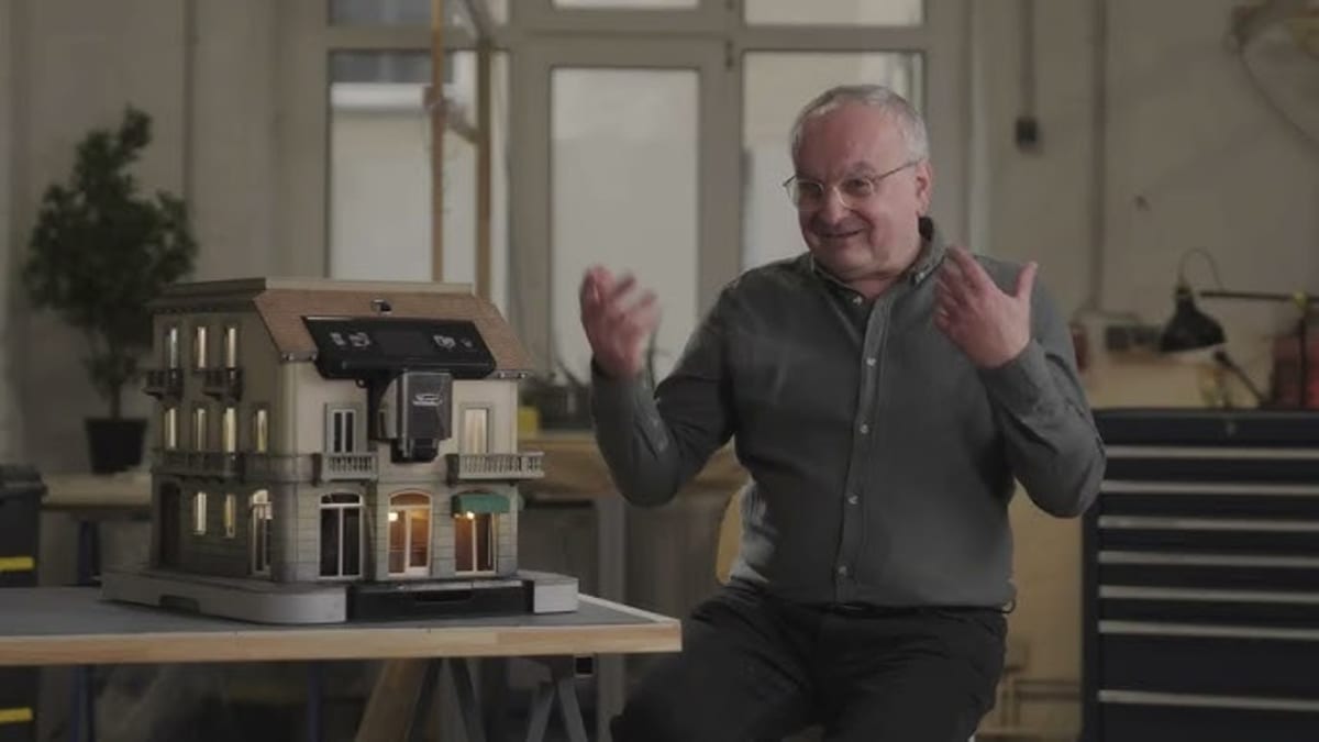 World's Tiniest Coffee Shops Hide Inside De'Longhi Machines - Image 4