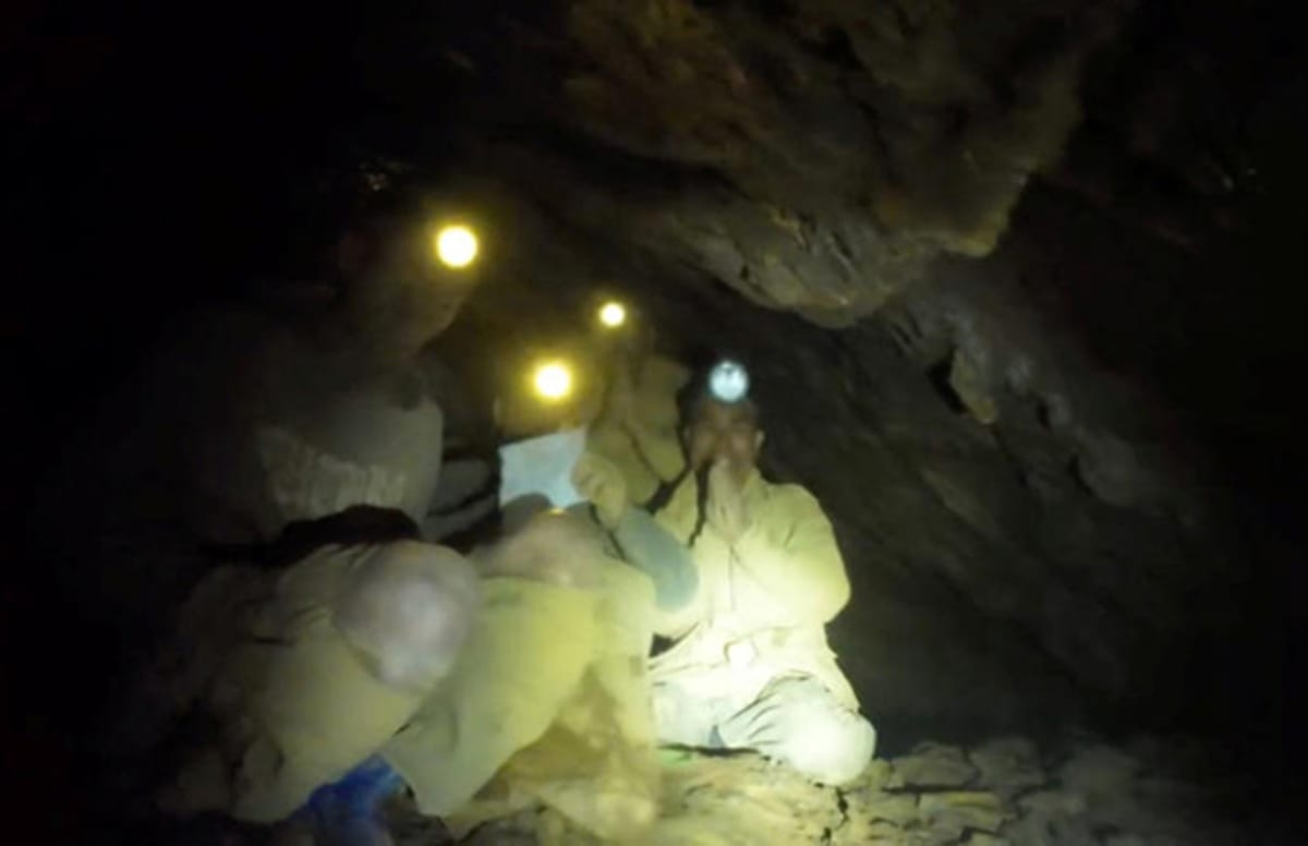 International Divers Rush to Rescue 7 Trapped in Laos Cave - Image 2