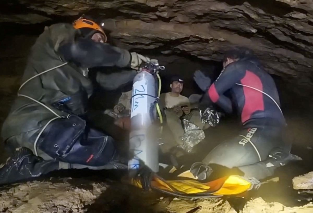 Five Rescued After 10 Days Trapped in Laos Cave - Image 3