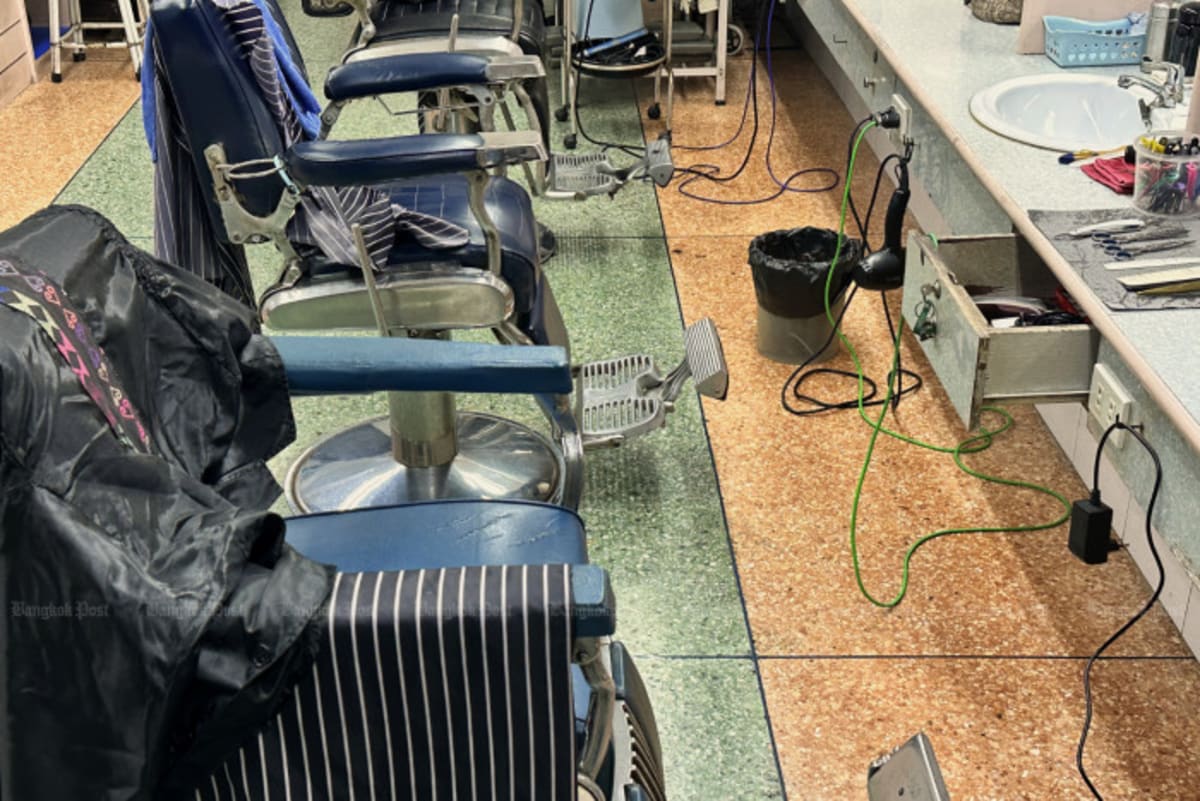 Thai Hairdressers Thrive as AI-Proof Career Choice