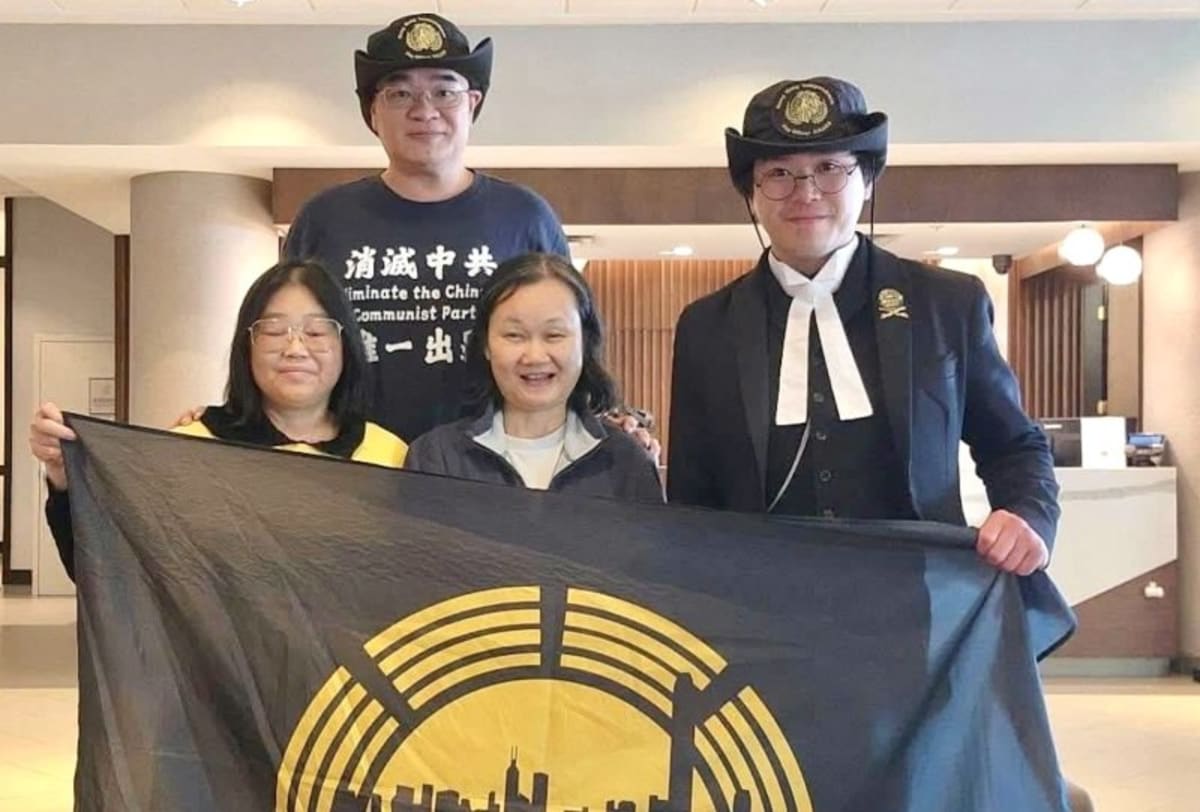Chinese Activist Reaches Canada After Month-Long Standoff - Image 2