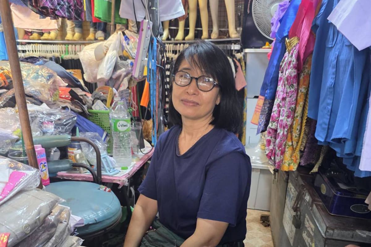 Bangkok Vendors Help Families Save 75% on School Uniforms - Image 5
