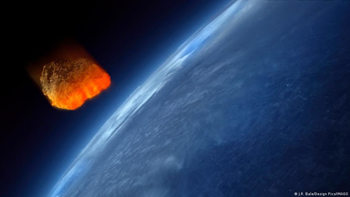 Scientists Track 34,000 Asteroids to Keep Earth Safe