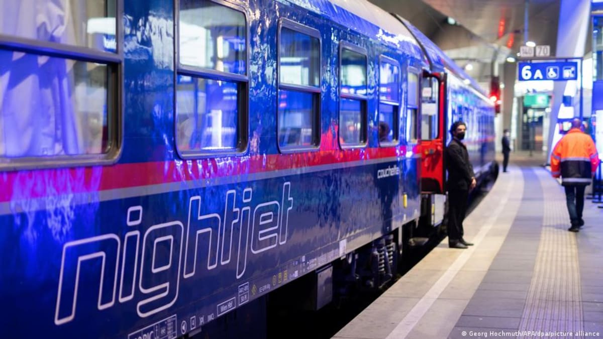 Berlin startup designs smart train pods for night travel