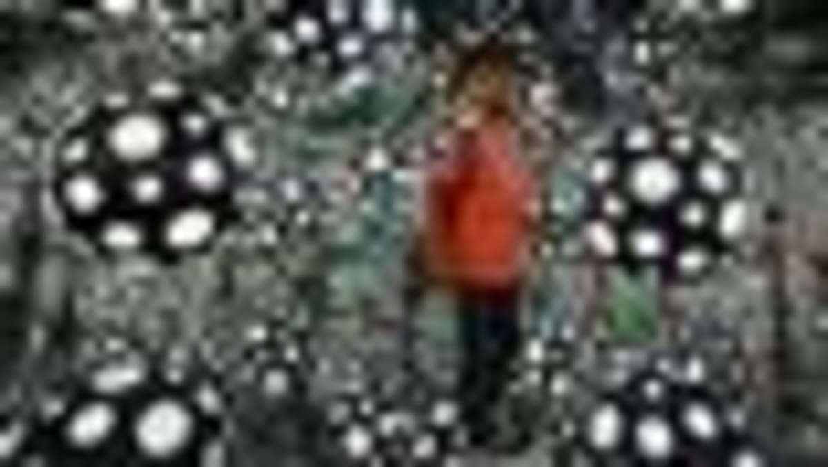 97-Year-Old Artist Yayoi Kusama's Fame Keeps Growing - Image 2