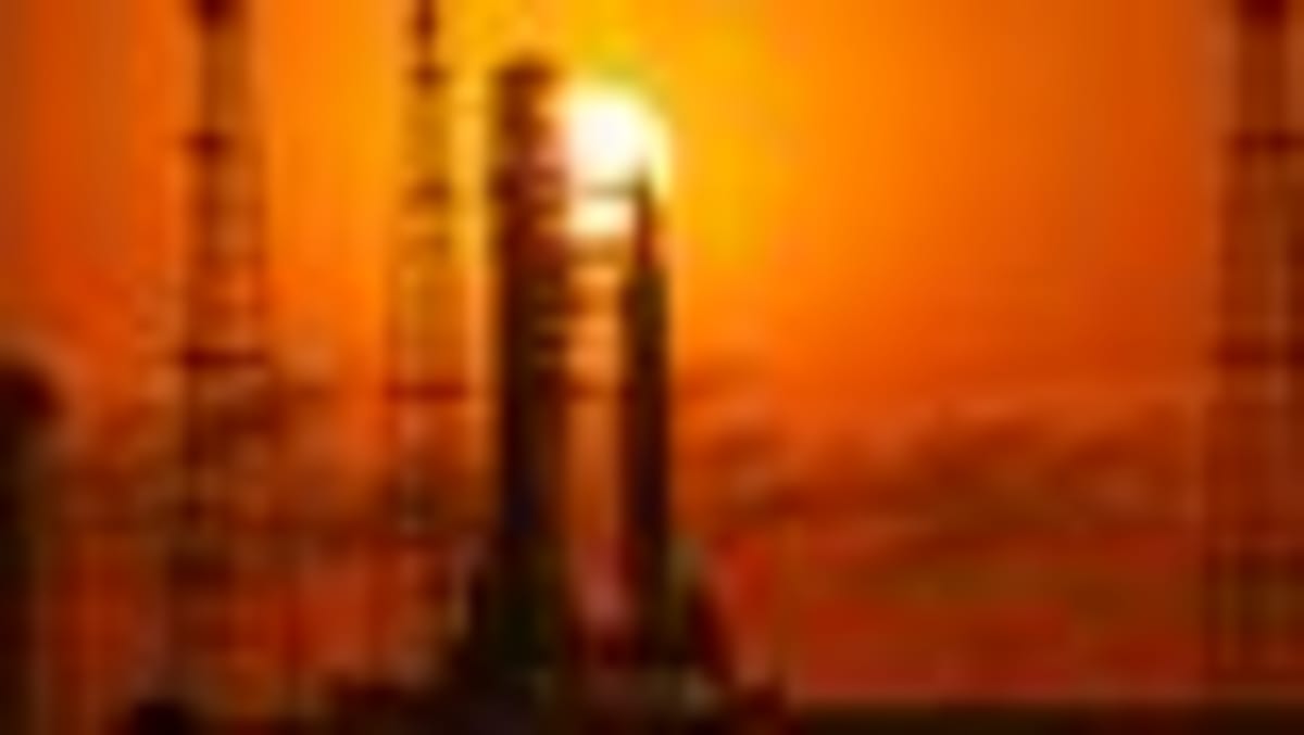 NASA Scraps Orbital Station, Plans $20B Moon Base by 2032 - Image 2