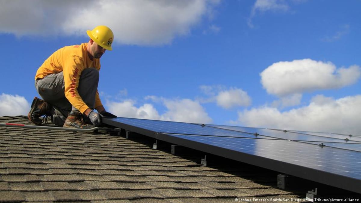 Americans Cut Energy Bills 90% With Solar Power at Home