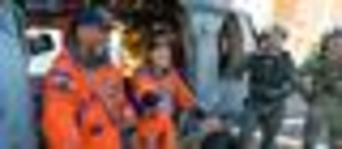 Artemis II Crew Returns After Historic Moon Flyby Mission - Image 2