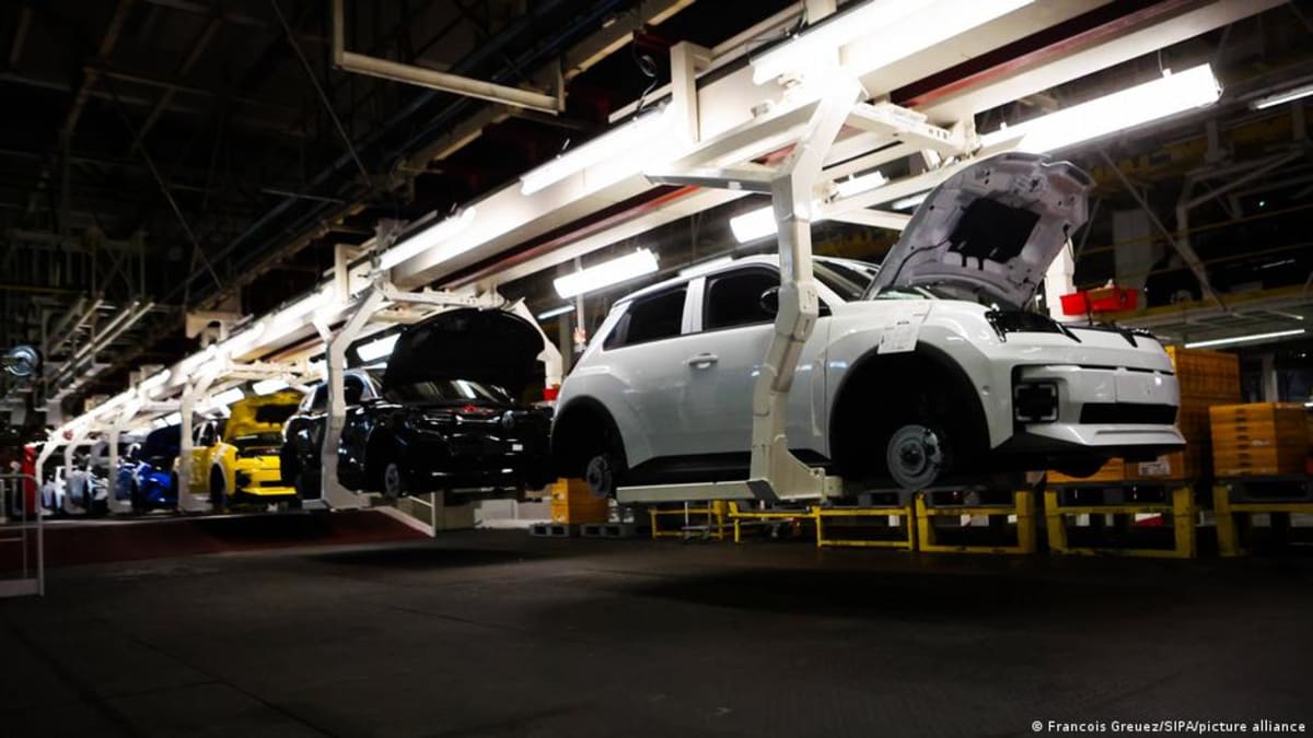 Renault Cuts Development Time to 21 Months for New EVs