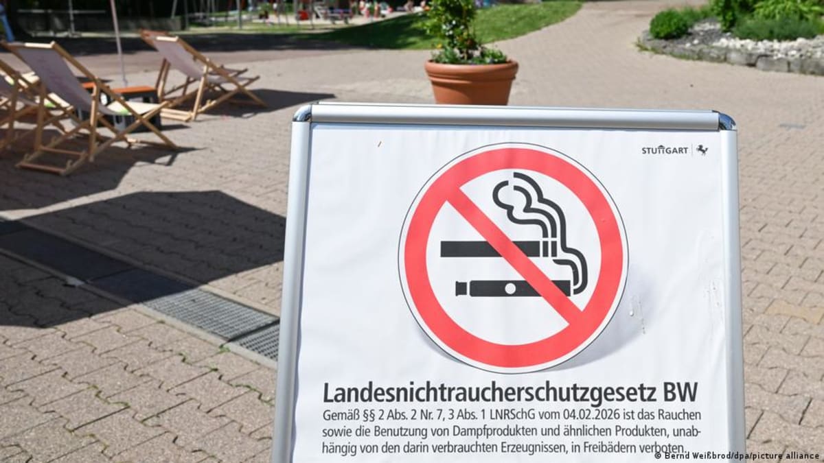 German State Bans Smoking at Pools and Playgrounds