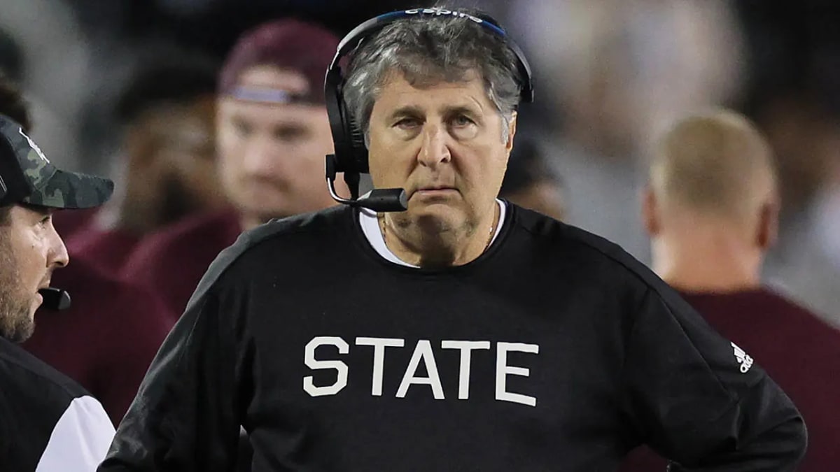 Coach Mike Leach on the sideline during a college football game in his signature style