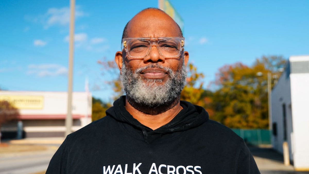 Chicago Pastor Pauses 3,000-Mile Walk, Vows to Finish