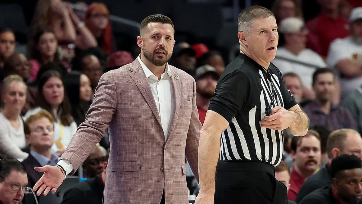 Student Manager's Viral Celebration After Game-Changing Call