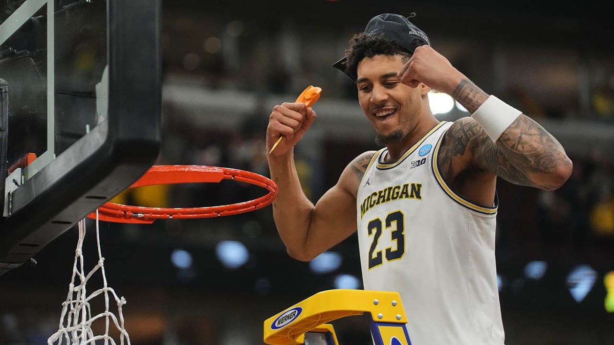 Michigan Crushes Tennessee 95-62, Returns to Final Four