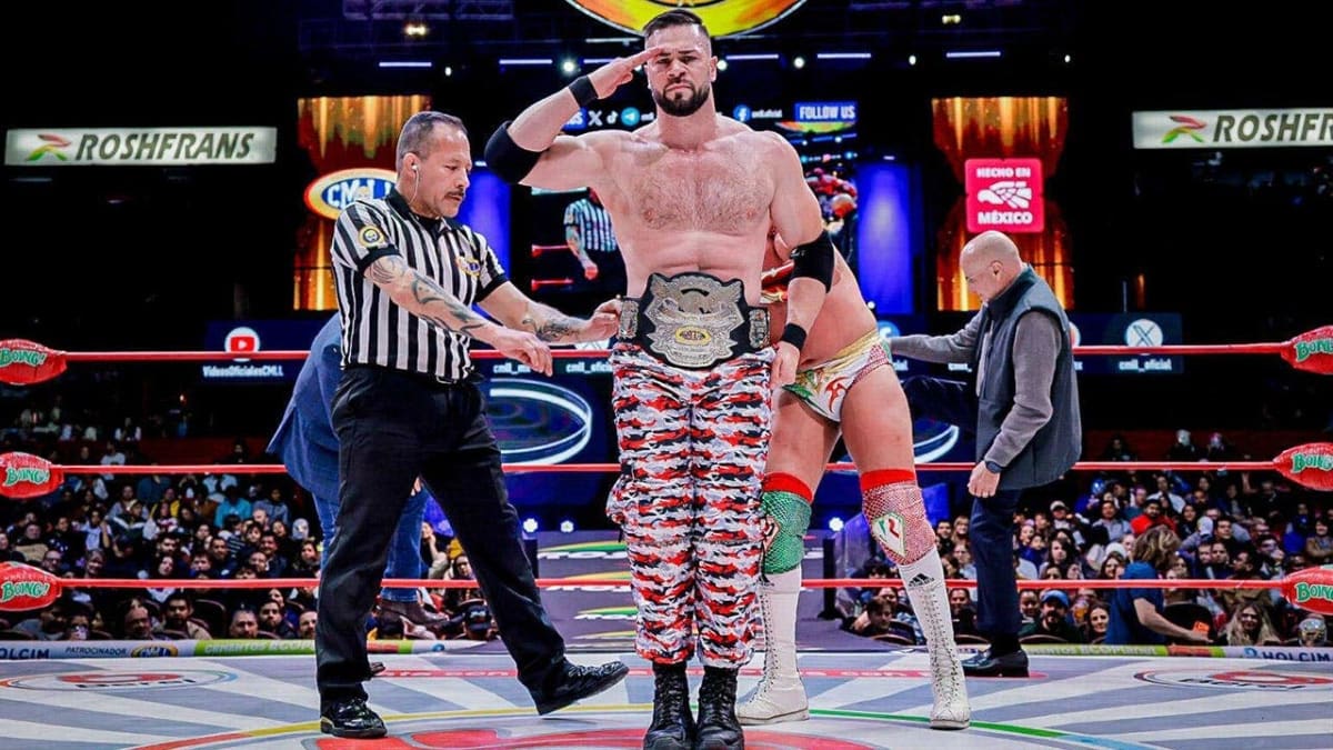 Army Reservist Turned Pro Wrestler Champions in Mexico