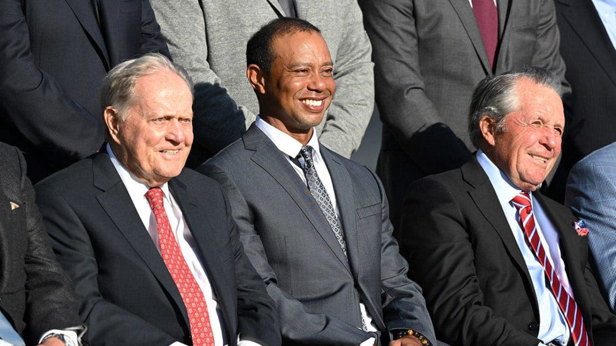 Golf Legends Support Tiger Woods as He Seeks Treatment