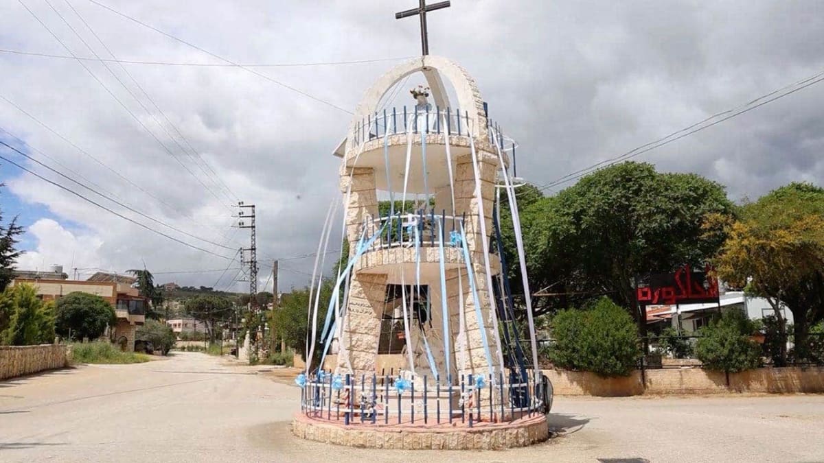 Lebanese Border Town Stands Up to Hezbollah, Stays Safe