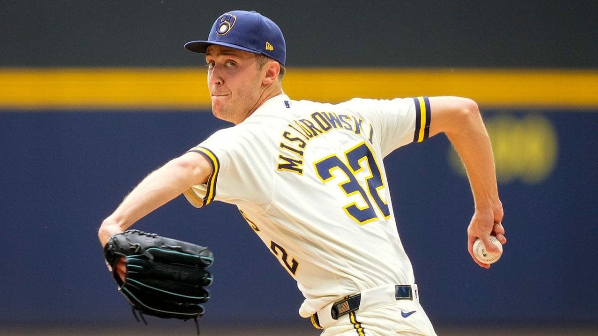 Milwaukee Brewers pitcher Jacob Misiorowski throwing a fastball during game against Cardinals