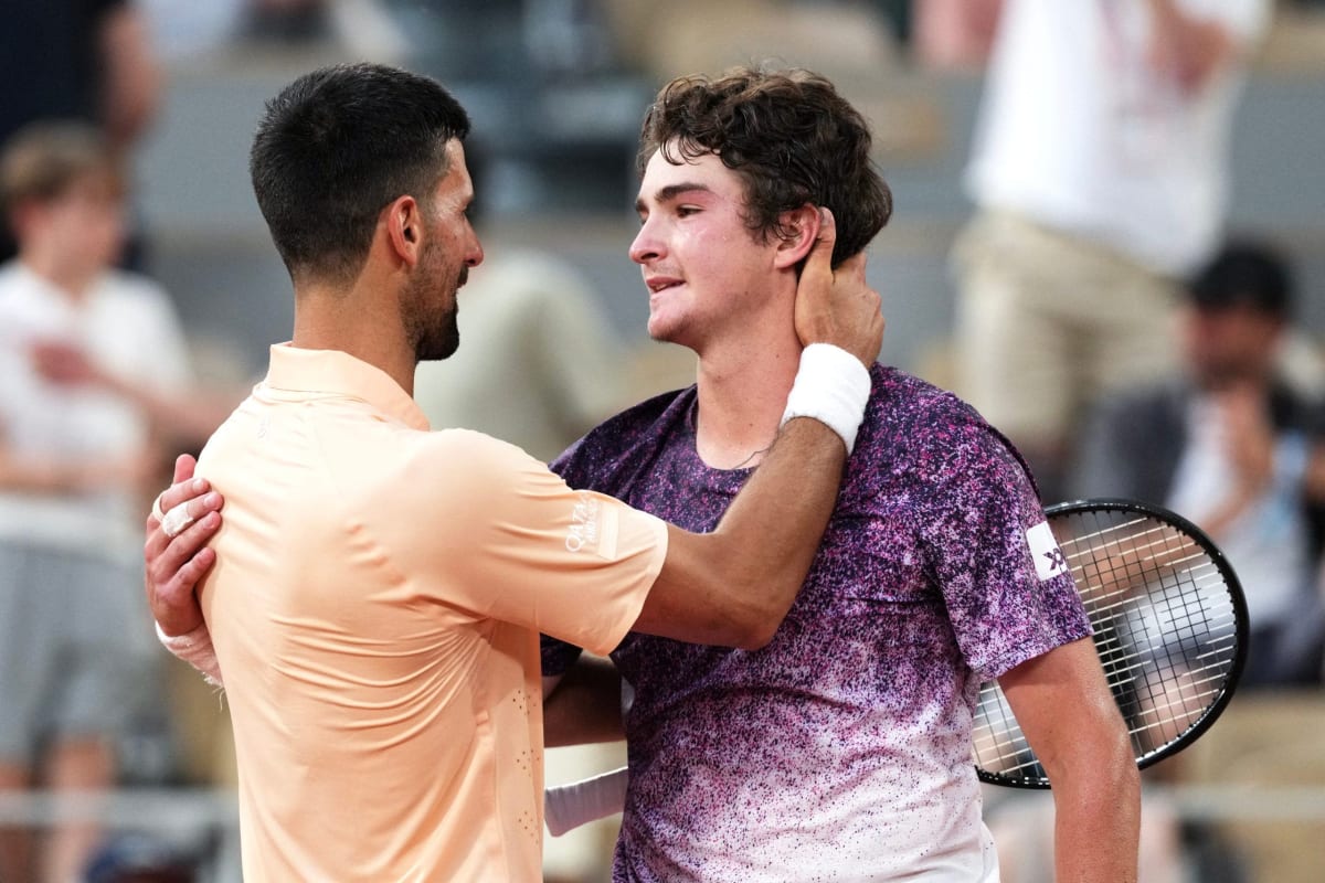 19-Year-Old Fonseca Stuns Djokovic at French Open