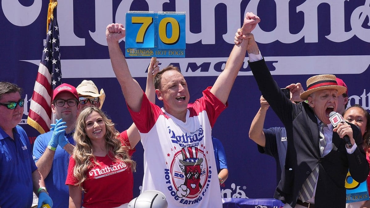 Joey Chestnut Eyes 18th Hot Dog Title on 4th of July