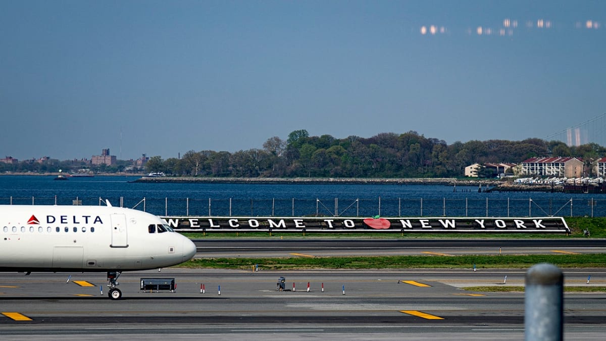 LaGuardia Debuts AI Hologram to Help Lost Travelers