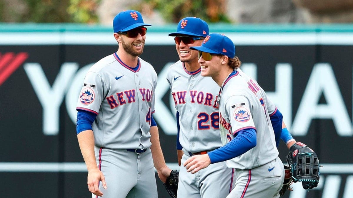 Mets Rookie's Diving Catch Saves Game in Ninth Inning