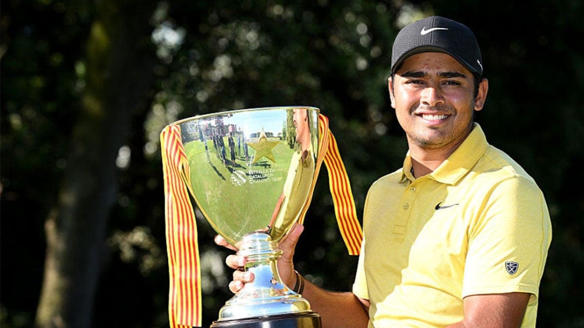 Golfer Wins by 14 Shots After Missing Cut Week Before