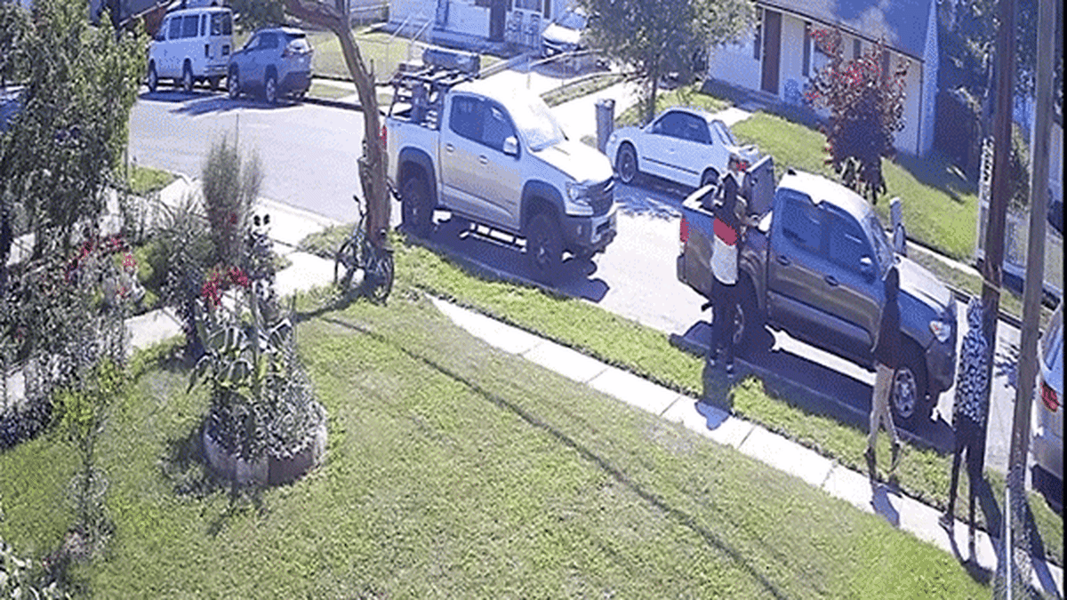 Marine Vet Stops Armed Robbery with Combat Training