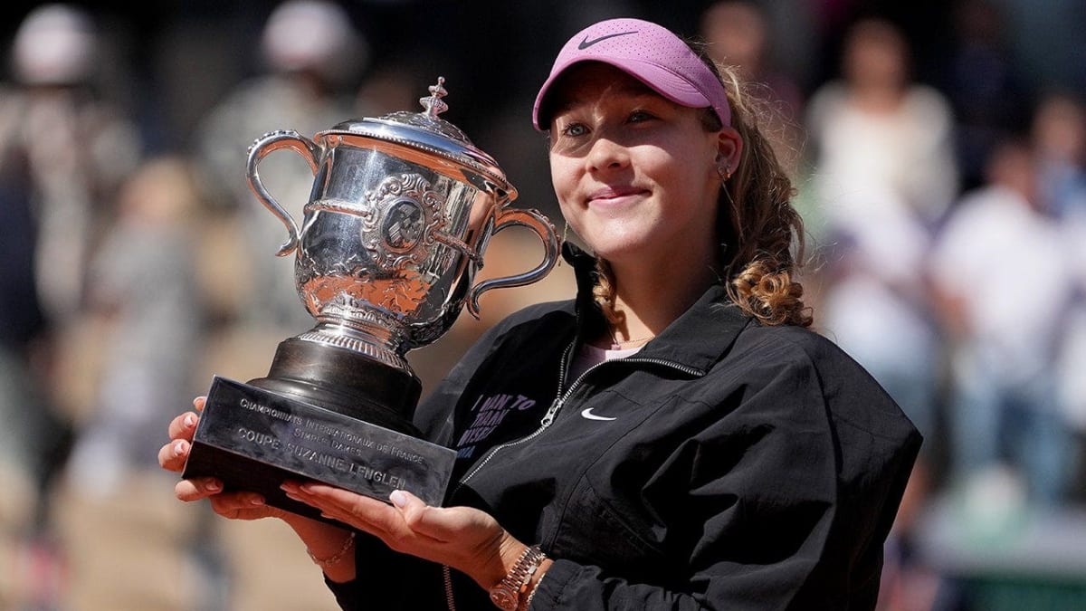 Mirra Andreeva, 17, Wins French Open at 17