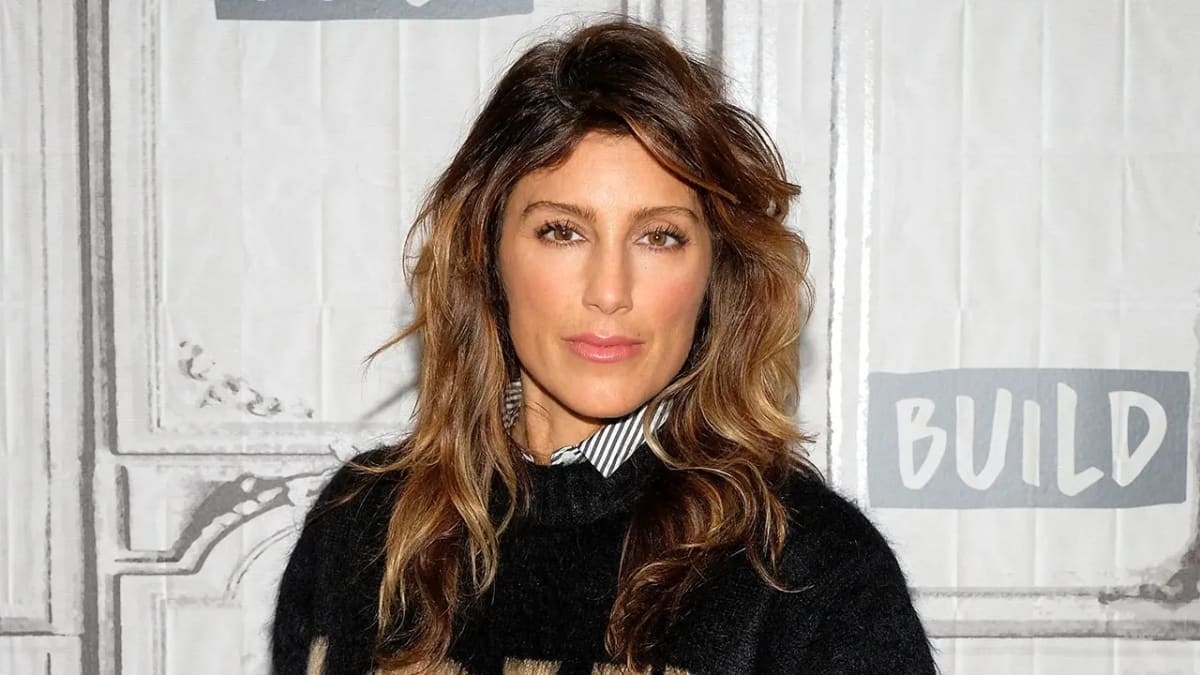 Jennifer Esposito Bets on Herself, Finds Peace in Paris