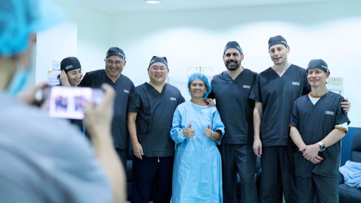 Robot Assists Surgeons in 26 Successful Eye Surgeries