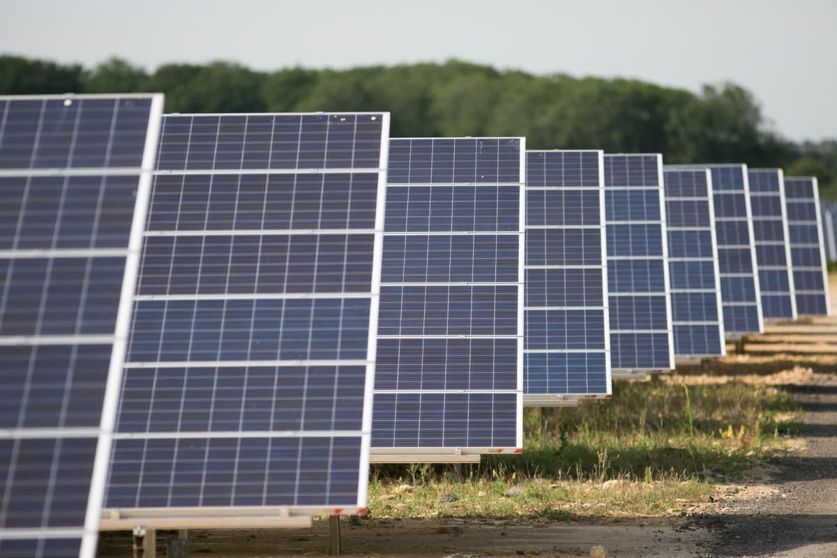 UK Approves Solar Farm to Power 180,000 Homes
