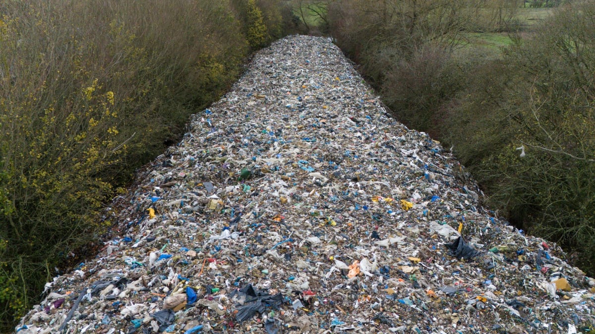 22,000 Tonnes of Illegal Waste Cleared From UK River Site - Image 2