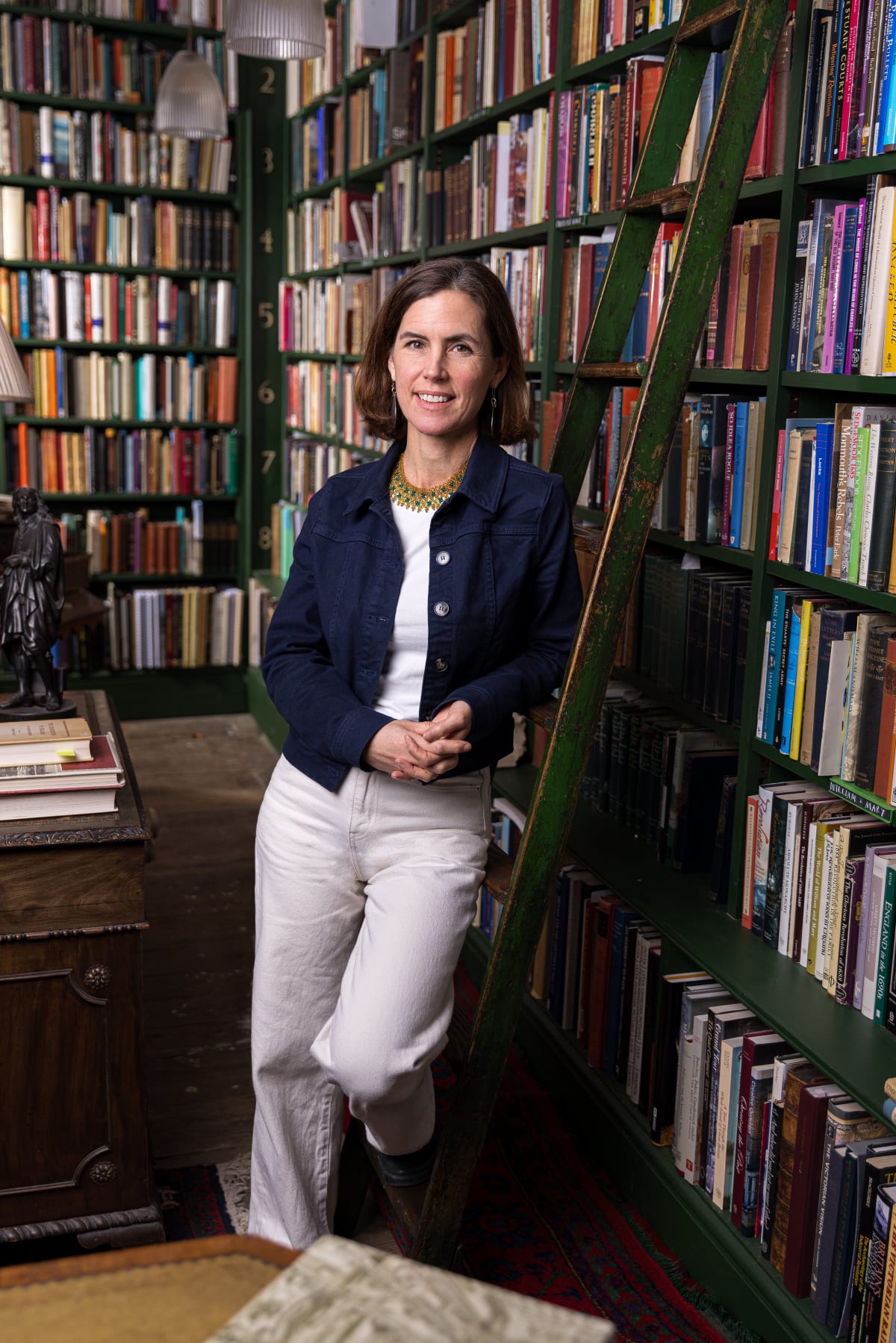 Historian Anna Keay to Write Queen Elizabeth II Biography - Image 2