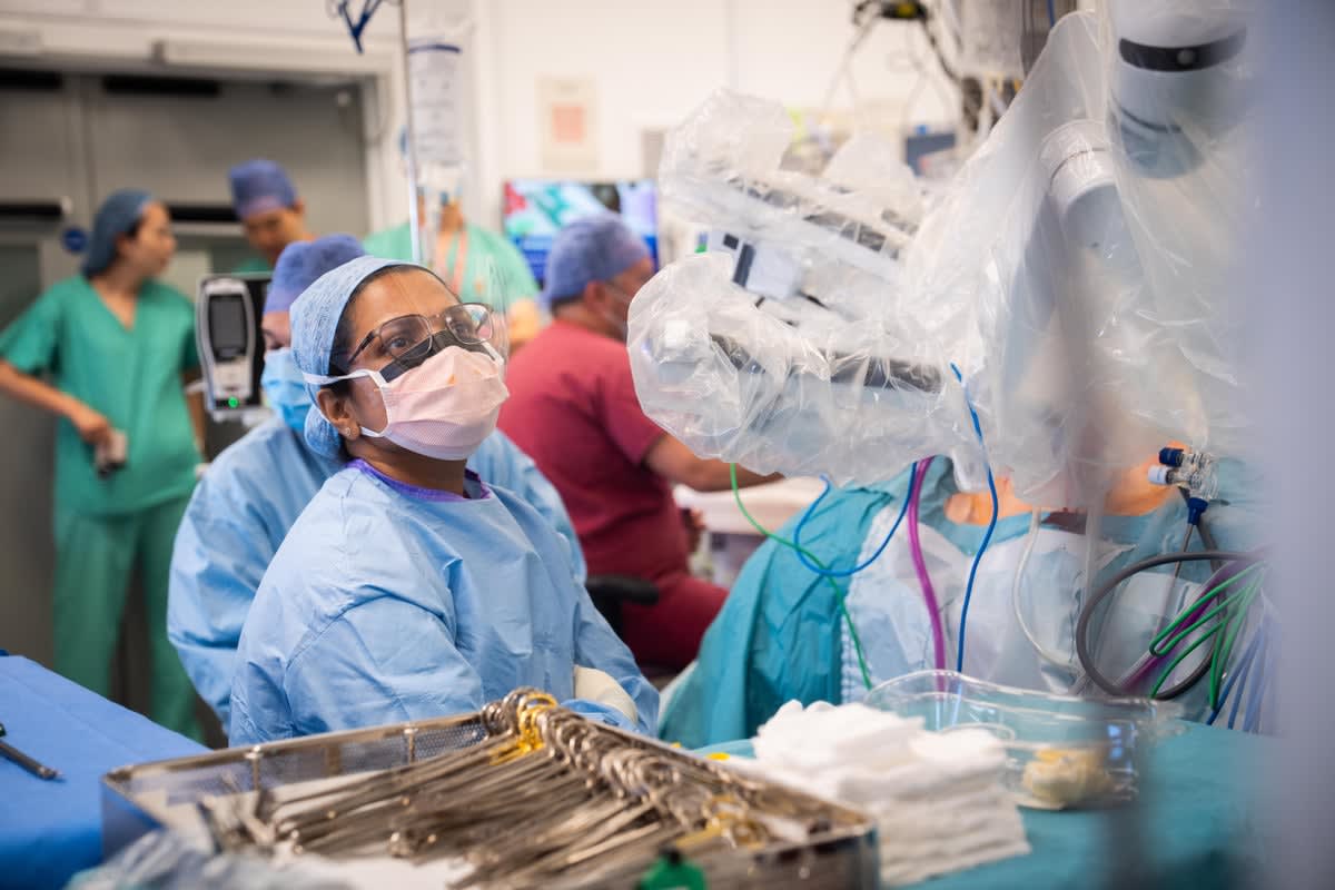 AI Color-Codes Organs During Surgery, First Used in UK
