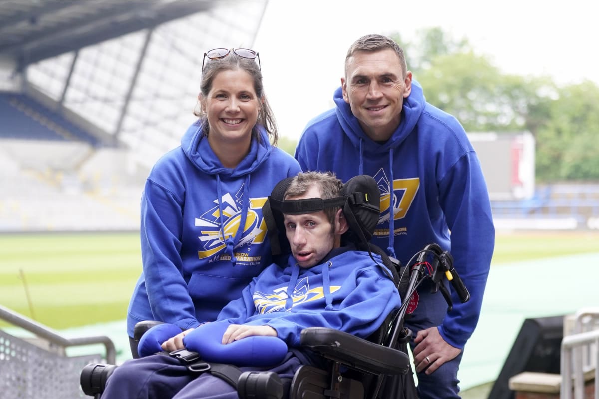 Rugby Hero Kevin Sinfield Knighted for £10M MND Fundraising - Image 2