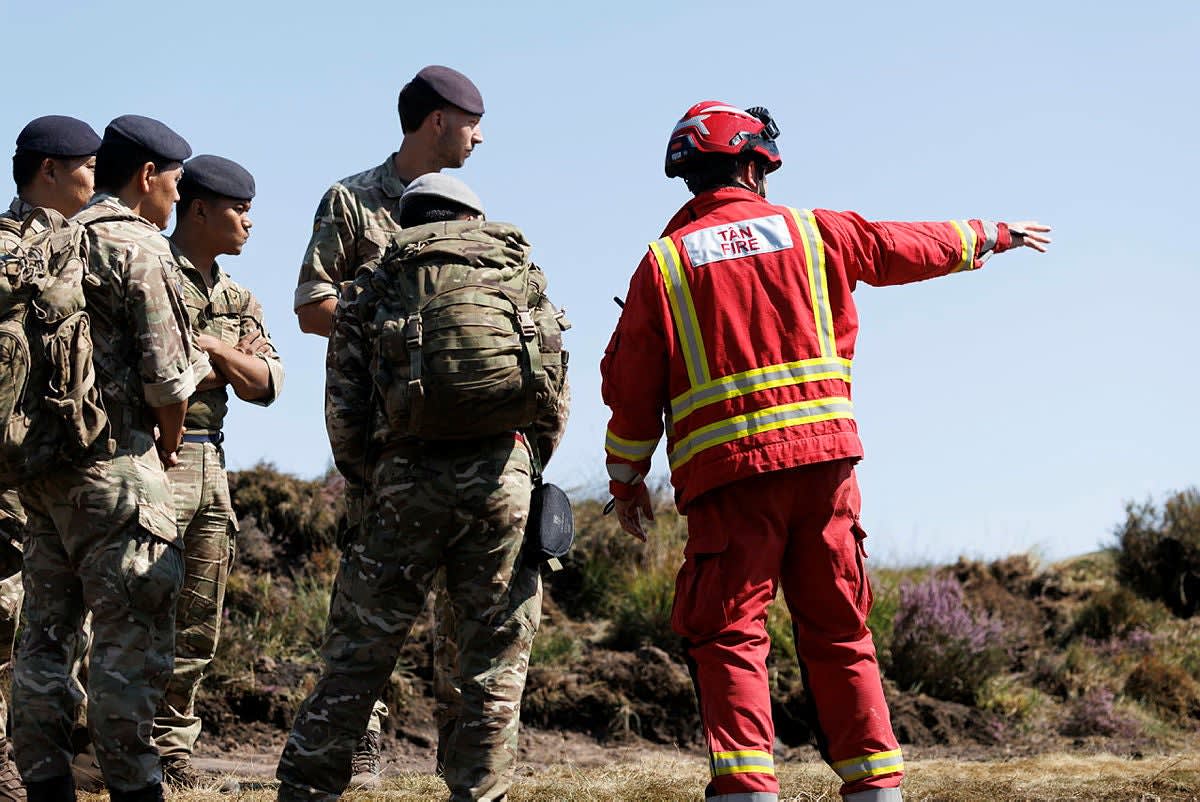 100 Gurkhas Deploy to Wales to Battle Raging Wildfires - Image 3