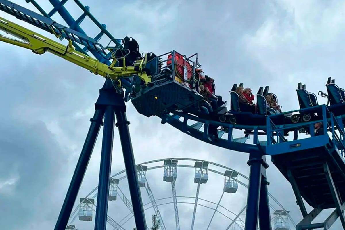 27 Rescued Safely from UK Rollercoaster After 3 Hours - Image 2