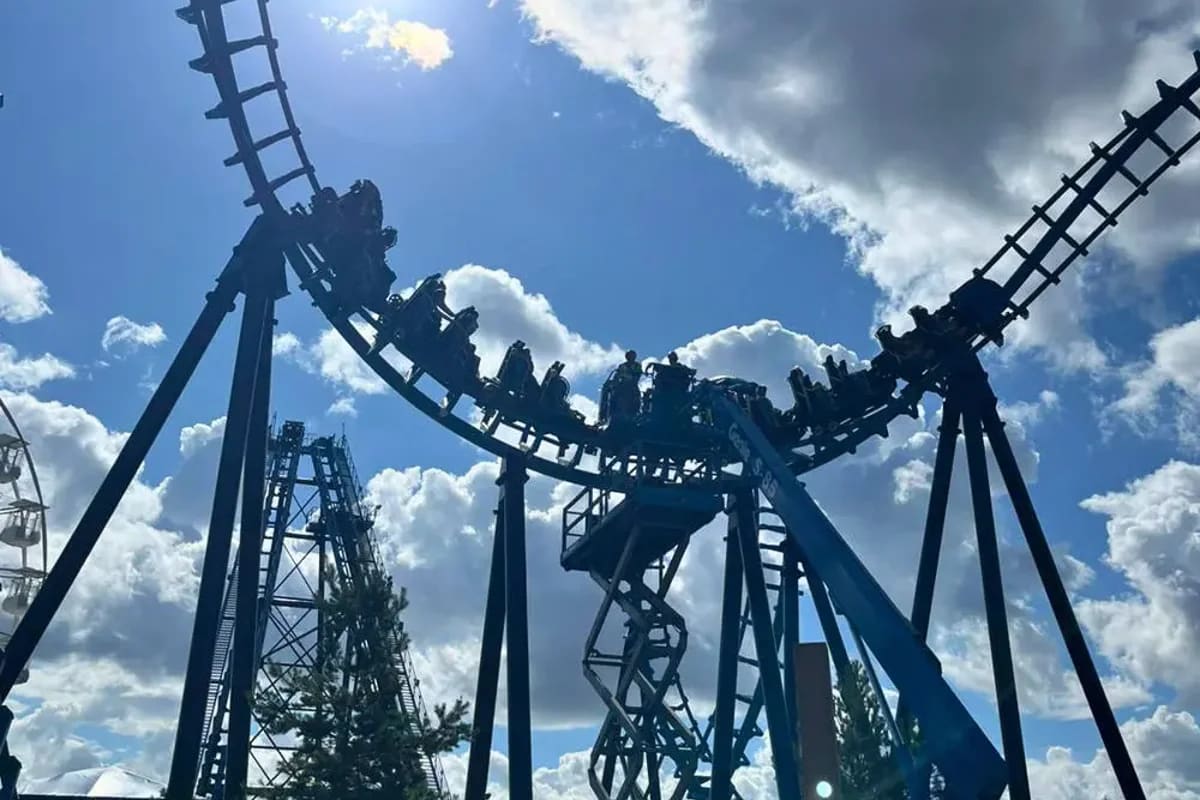 27 Rescued Safely from UK Rollercoaster After 3 Hours