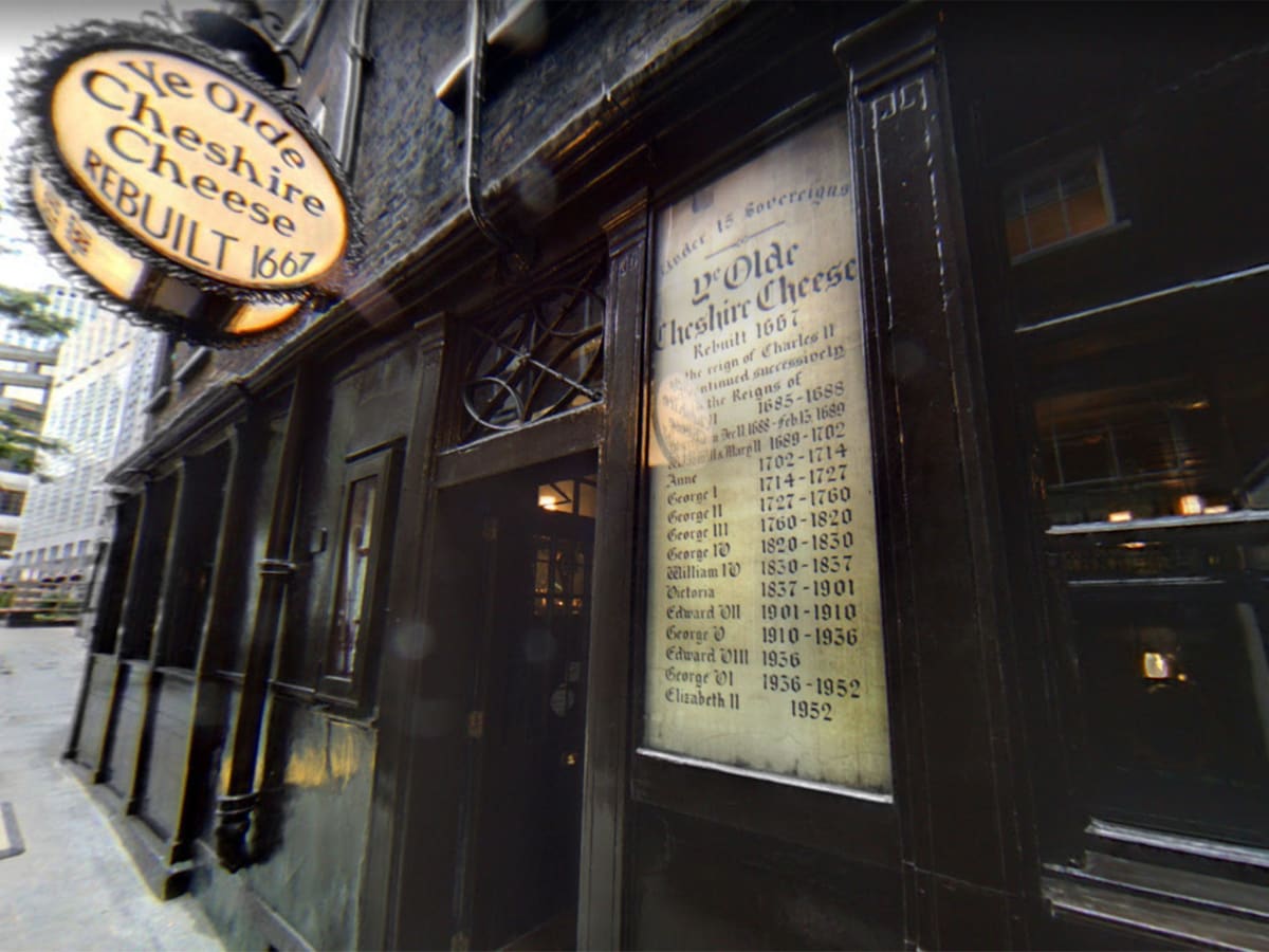 200+ Pubs Ban Phones to Bring Back Real Conversation - Image 4