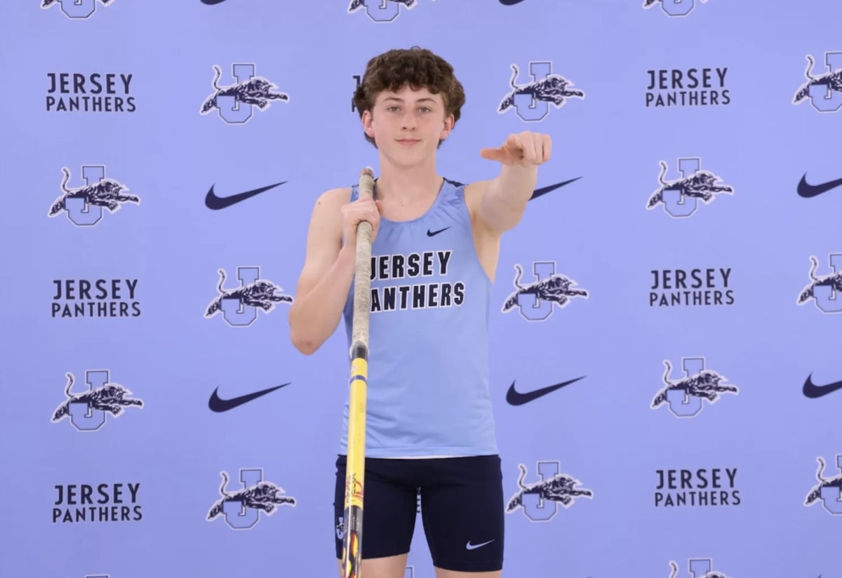 Teen Breaks 47-Year Pole Vault Record in Jersey