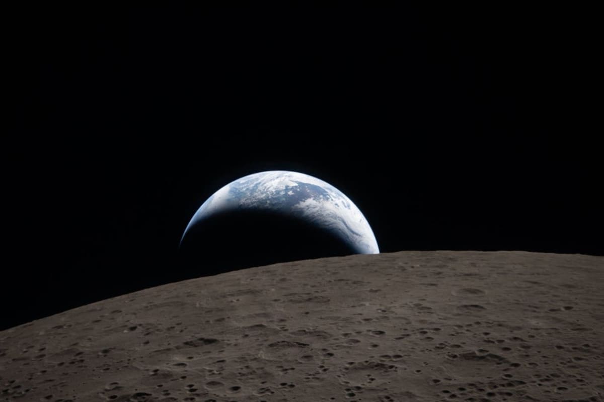 Artemis II Astronauts Share First Stunning Moon Photos - Image 3
