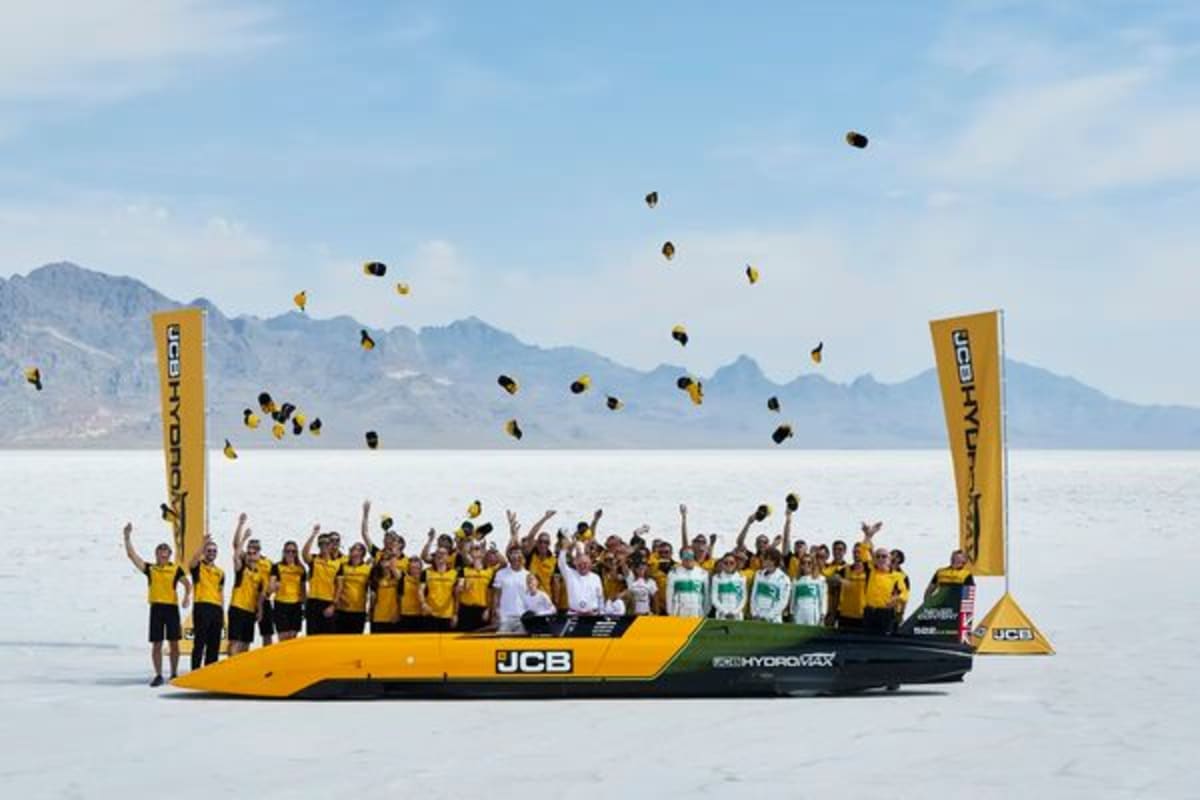 Hydrogen Car Smashes Speed Record at 406 MPH in Utah - Image 2