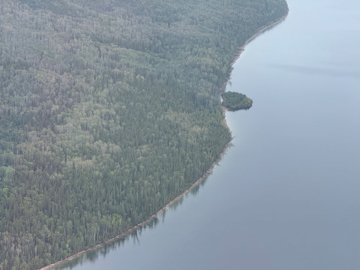 Canada's Floating Island Travels 30km Across Reservoir