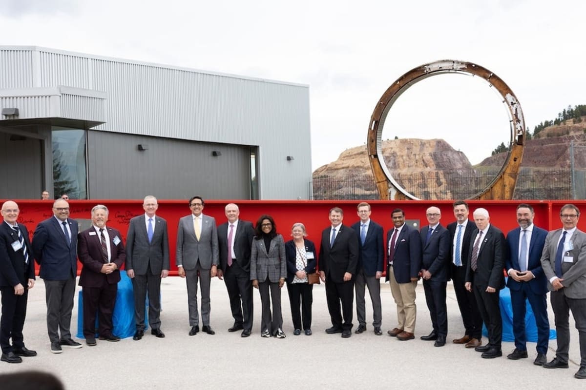 U.S. Builds Underground Lab to Solve Mystery of Existence - Image 3