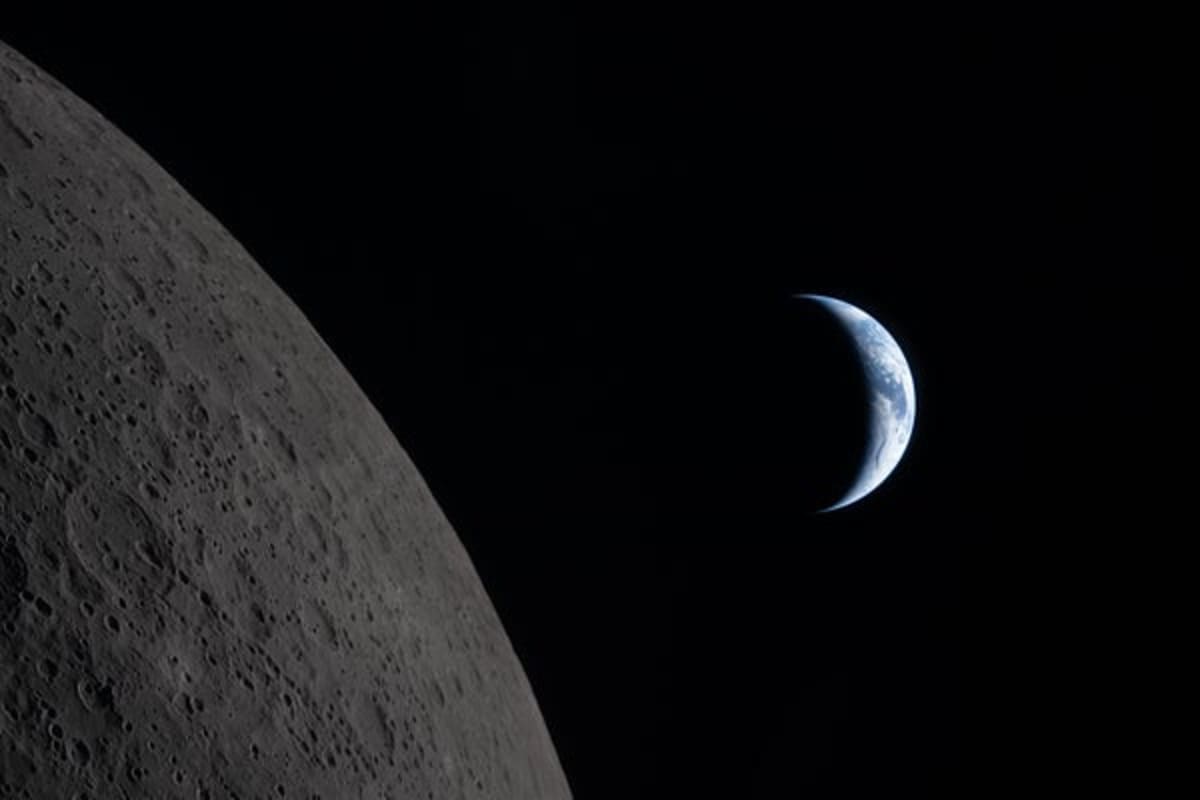 Artemis II Astronauts Share First Stunning Moon Photos - Image 2
