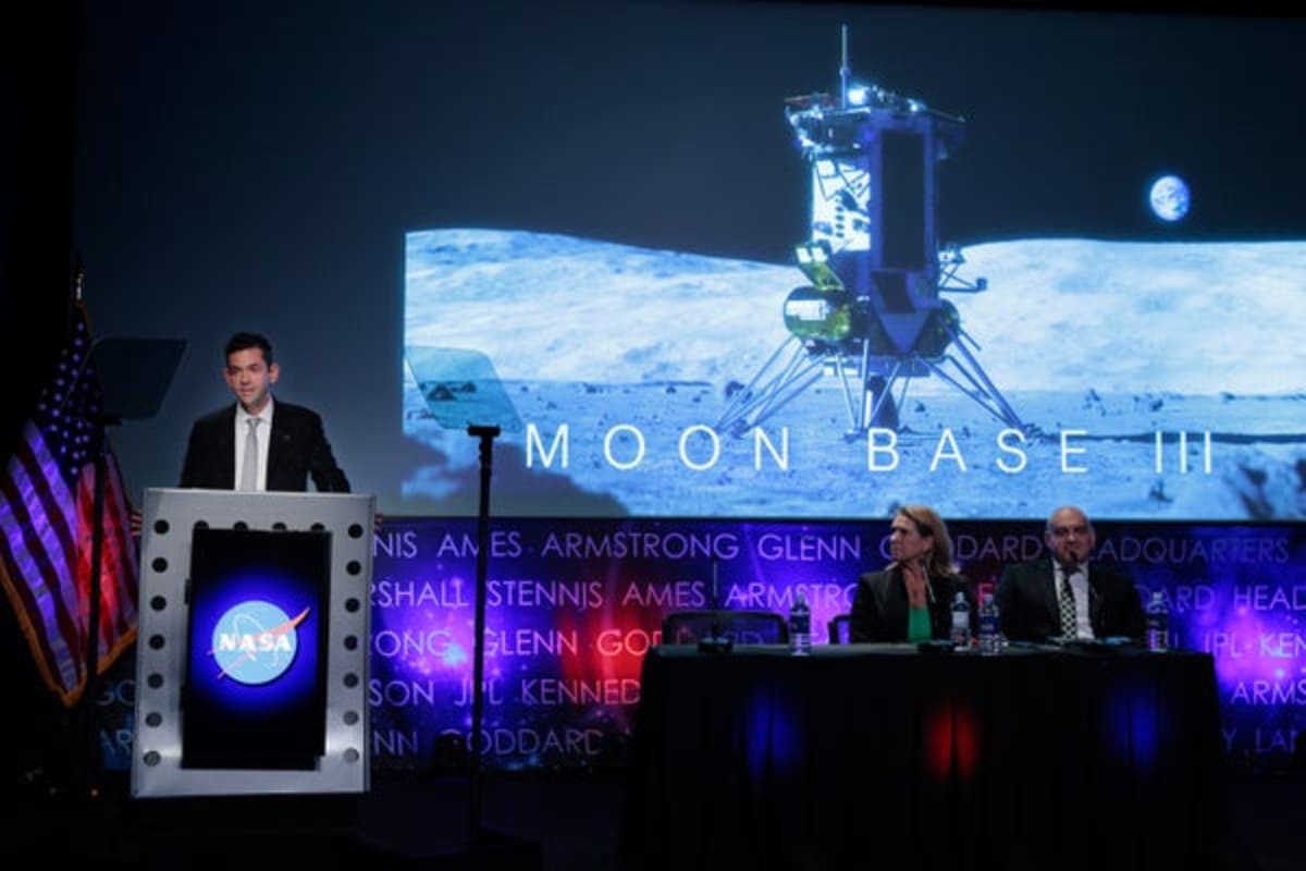 NASA Unveils Moon Base Rovers for 2030 Lunar Outpost - Image 2