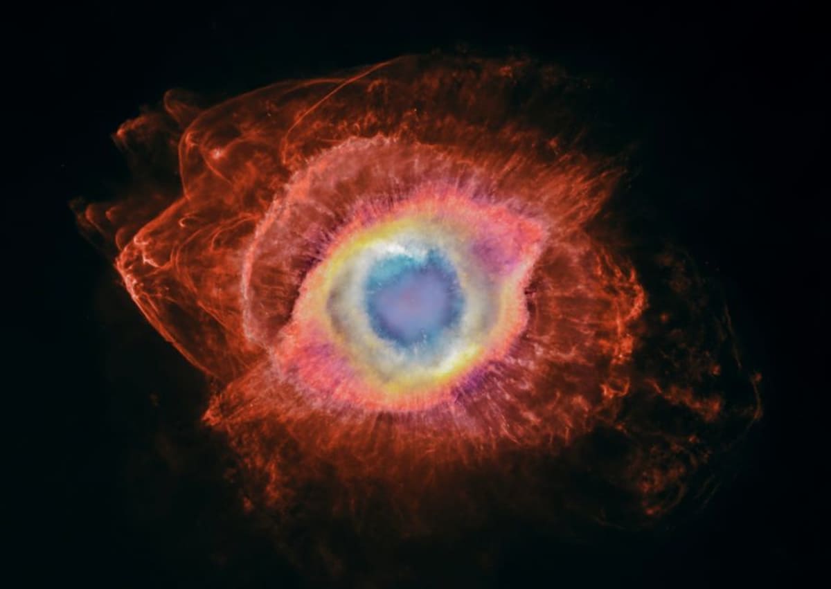 Telescope Accidentally Captures Dying Stars Recycling Life - Image 2