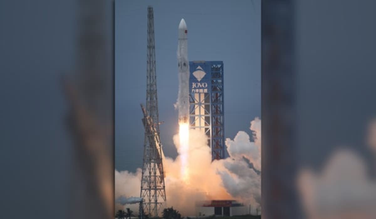 China Lands Reusable Rocket on First Try, Makes History - Image 2