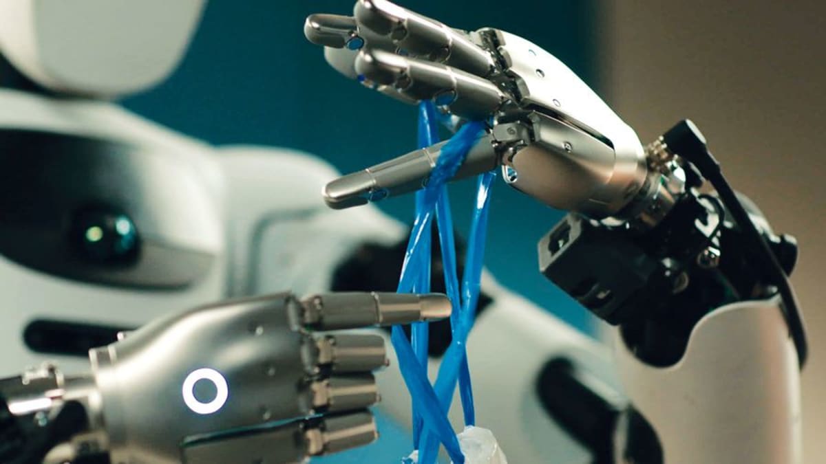 Google's Gemini AI Now Controls Full Humanoid Robots - Image 3